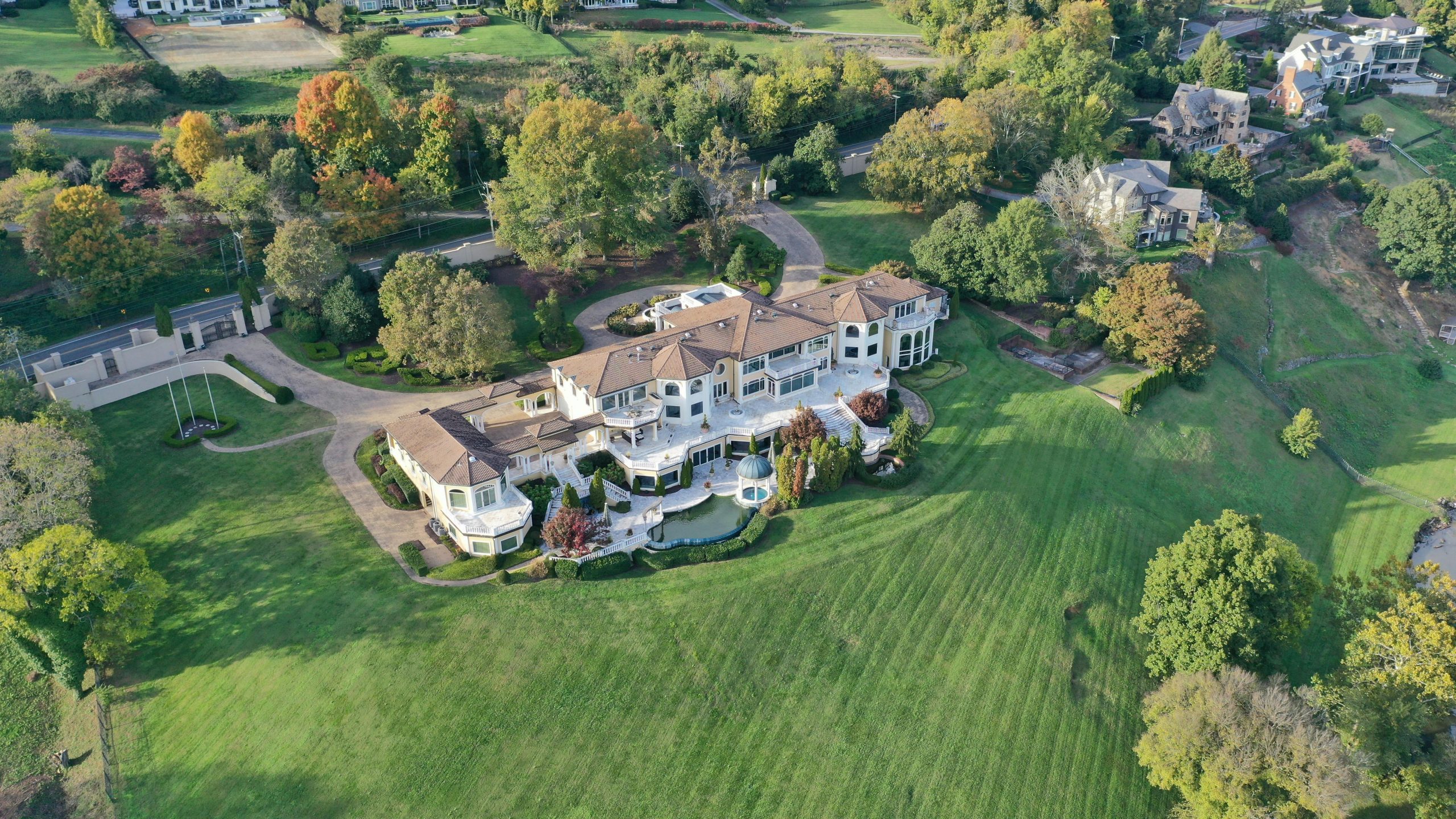 Discover Lavish Luxury Staycation Mansions in the U.S.