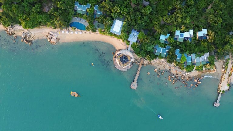 How High-Net-Worth Travelers Choose Event Destinations